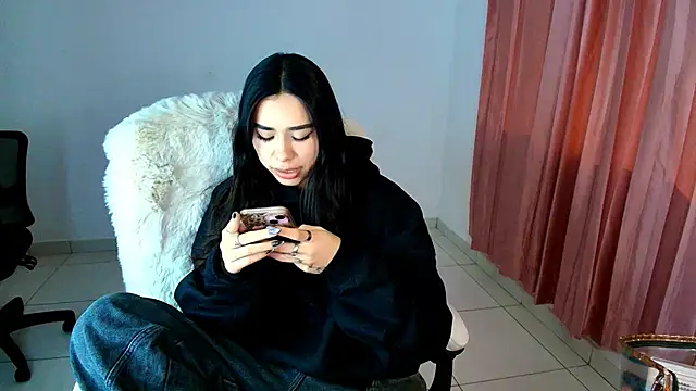 Snapshot of AmyOlimpo chatting on 01.13.26 AmyOlimpo online show from 01.13.26