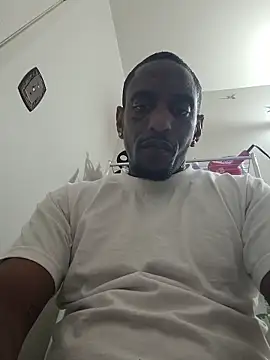 Snapshot of Annonymous607 chatting on 12.03.25 Annonymous607 online show from 12.03.25