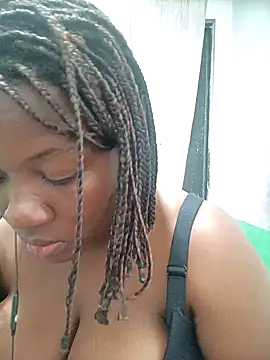 Snapshot of Danna2001 chatting on 02.08.25 Danna2001 online show from 02.08.25