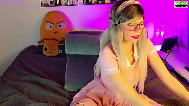 Kittychatte online show from 11.24.25