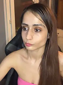 LaPetitechienne1 online show from 02.02.25