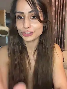 LaPetitechienne1 online show from 02.22.25