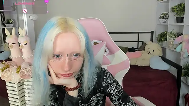 Katia Kim online show from 04.22.26