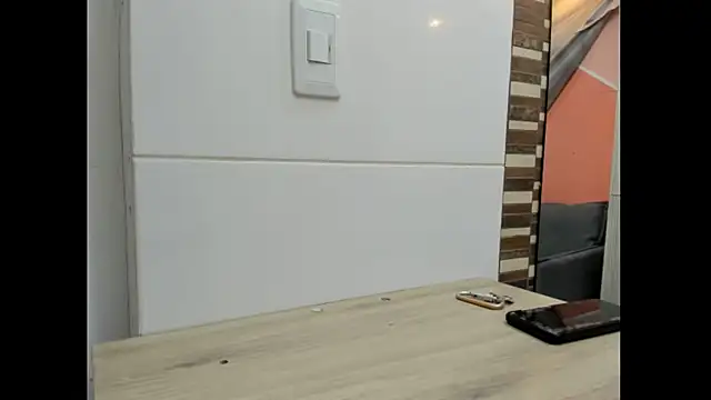 Snapshot of Mhelanny2 chatting on 10.30.25 Mhelanny2 online show from 10.30.25