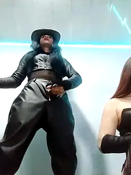 latintransbigcum online show from 09.28.25