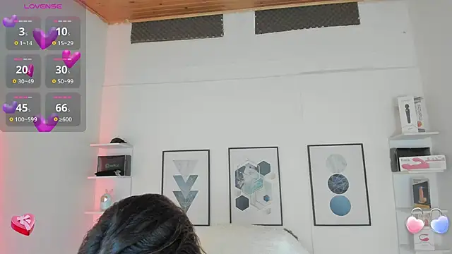 cristal  hot 1 online show from 02.04.25