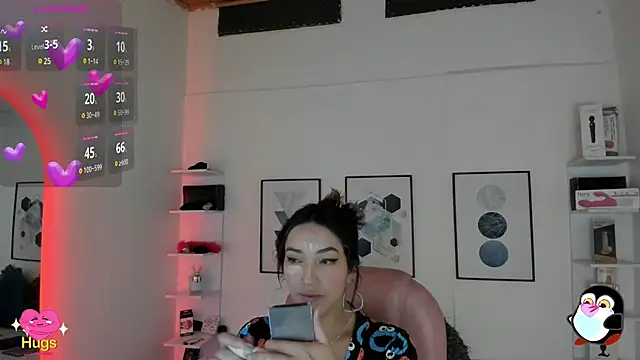 cristal  hot 1 online show from 02.25.25