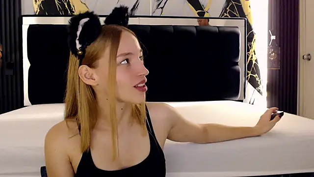 WhiteSun 01 online show from 03.11.25