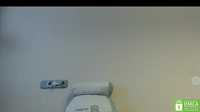 Snapshot of Sophi_Cute chatting on 11.22.25 Sophi Cute online show from 11.22.25