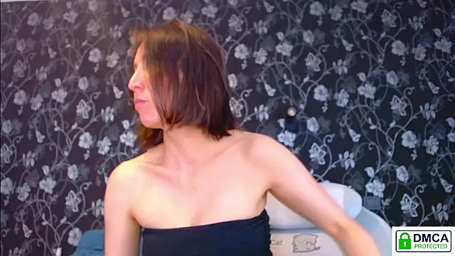 Snapshot of Sophi_Cute chatting on 06.15.26 Sophi Cute online show from 06.15.26