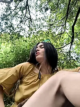 Snapshot of Sam_Sara chatting on 11.12.25 Sam Sara online show from 11.12.25