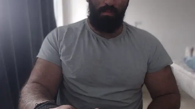 hugemachohandsome online show from 09.18.25