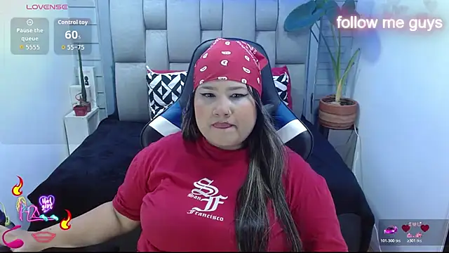 Snapshot of evelin_zaens chatting on 06.21.26 evelin zaens online show from 06.21.26
