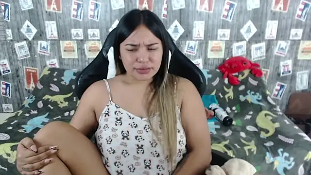 SaraCrow online show from 02.05.25