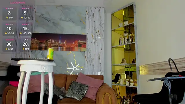 Snapshot of EmmaHills_Sex chatting on 12.19.25 EmmaHills Sex online show from 12.19.25