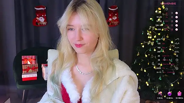 Snapshot of Arveni chatting on 12.08.24 Arveni online show from 12.08.24