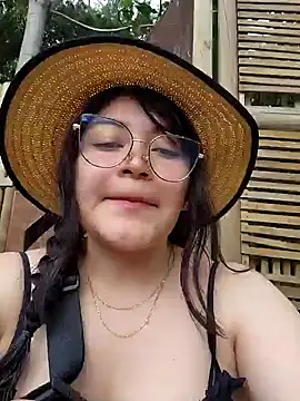 Snapshot of Sakura_0505 chatting on 12.21.24 Sakura 0505 online show from 12.21.24