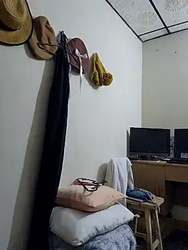 Snapshot of Sakura_0505 chatting on 01.01.25 Sakura 0505 online show from 01.01.25