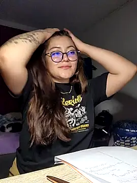 Snapshot of Sakura_0505 chatting on 10.18.25 Sakura 0505 online show from 10.18.25