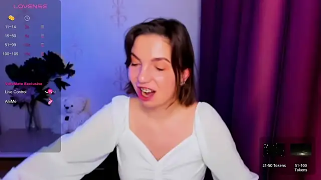 Snapshot of KindHazelHere_ chatting on 12.16.25 KindHazelHere online show from 12.16.25