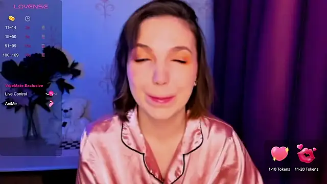 Snapshot of KindHazelHere_ chatting on 01.06.26 KindHazelHere online show from 01.06.26