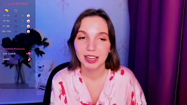 Snapshot of KindHazelHere_ chatting on 01.11.26 KindHazelHere online show from 01.11.26