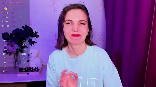 Snapshot of KindHazelHere_ chatting on 01.31.26 KindHazelHere online show from 01.31.26