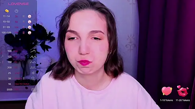 Snapshot of KindHazelHere_ chatting on 02.21.26 KindHazelHere online show from 02.21.26