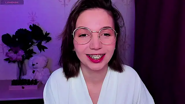 Snapshot of KindHazelHere_ chatting on 03.01.26 KindHazelHere online show from 03.01.26