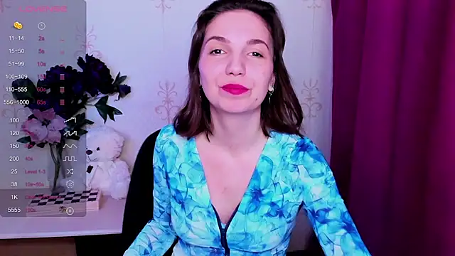 KindHazelHere  online show from 04.06.26