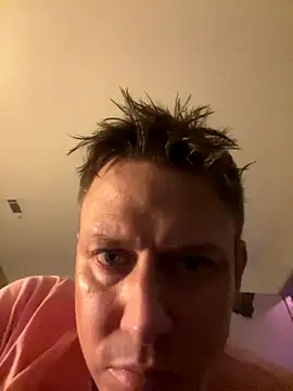 Snapshot of LiamDean20 chatting on 10.29.25 LiamDean20 online show from 10.29.25