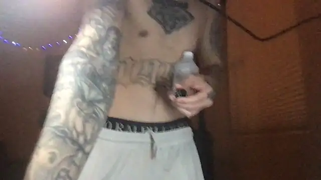 Snapshot of Bwcjoshbanks chatting on 04.23.26 Bwcjoshbanks online show from 04.23.26