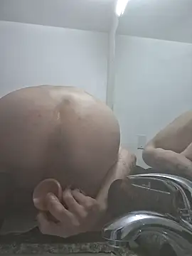 Snapshot of tuRb0420 chatting on 11.01.25 tuRb0420 online show from 11.01.25