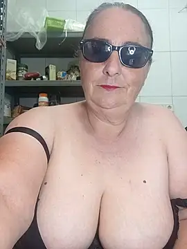 Snapshot of eroticjessitop chatting on 07.02.26 eroticjessitop online show from 07.02.26