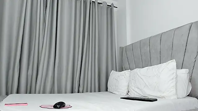 Snapshot of thee_sexy_goddess chatting on 02.09.26 thee sexy goddess online show from 02.09.26