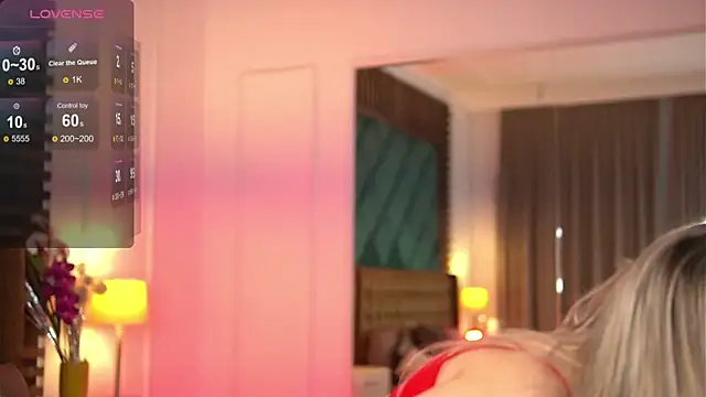 Snapshot of SophieBoobsX chatting on 03.01.25 SophieBoobsX online show from 03.01.25