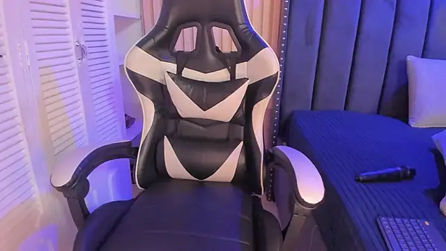 ashlye miller  online show from 03.31.26