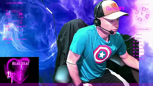 Snapshot of GymyXY chatting on 02.11.25 GymyXY online show from 02.11.25