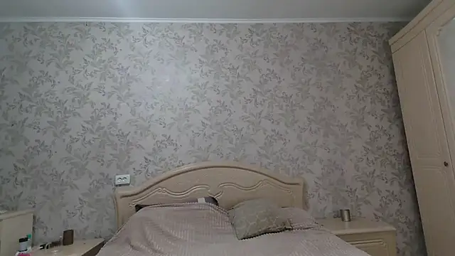 Alexandra Meow online show from 11.03.25