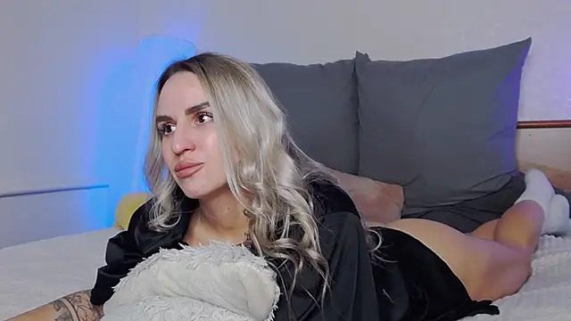 SofiJames online show from 12.03.25