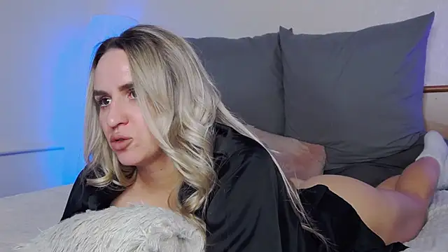 SofiJames online show from 12.16.25