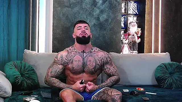 masterkingofmusclee online show from 12.02.24