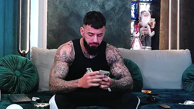 masterkingofmusclee online show from 12.04.24