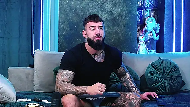 masterkingofmusclee online show from 12.06.24