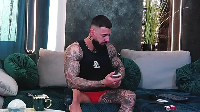 masterkingofmusclee online show from 01.28.25