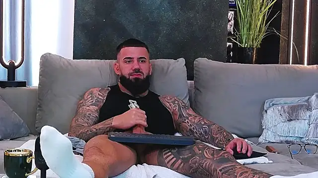 masterkingofmusclee online show from 03.12.25