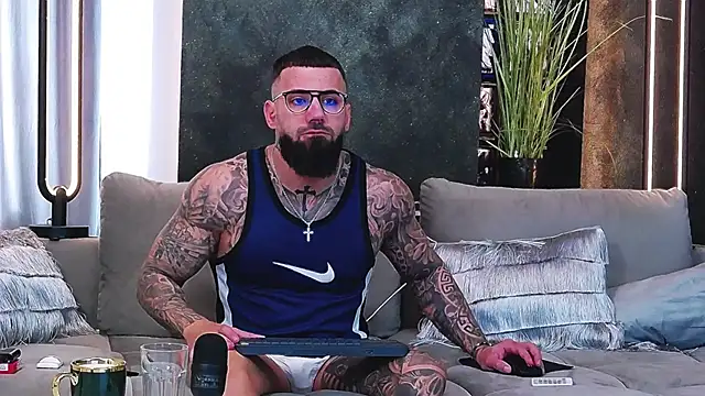 masterkingofmusclee online show from 03.18.25