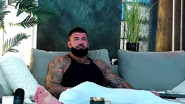 masterkingofmusclee online show from 09.12.25