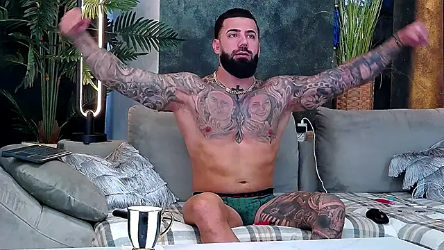 masterkingofmusclee online show from 11.19.25