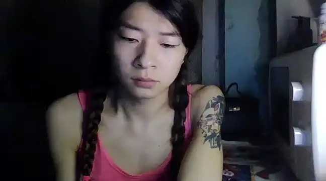 CarlyJoy online show from 03.10.25